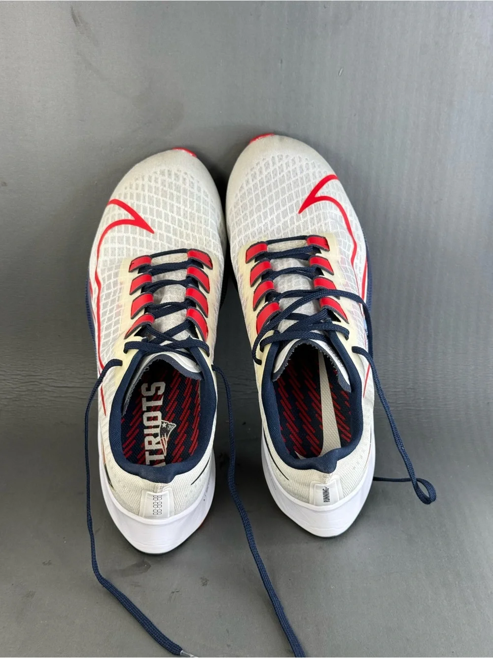 Nike AIR ZOOM PEGASUS 37 'NEW ENGLAND PATRIOTS' sneakers men’s 11